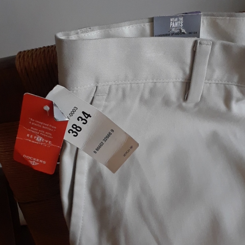 Dockers easy khaki pants sz 38x34 NEW - Picture 2 of 5